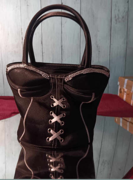 Sac à main original en noir